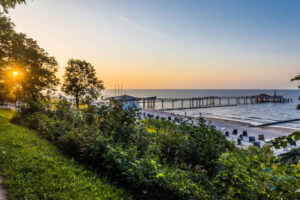 Sonnenuntergang an der neuen Seebrücke in Koserow