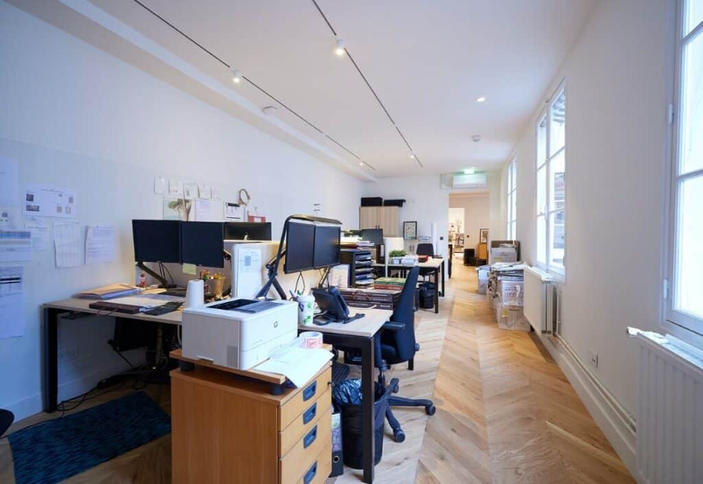 bureau poste de travail