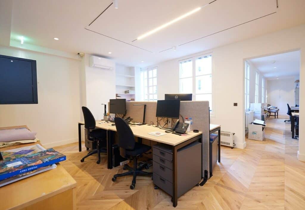 Bureau 4 postes de travail